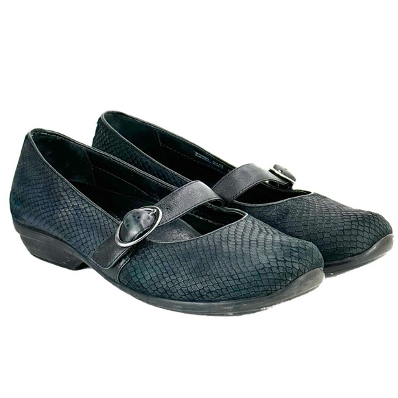 Dansko Mary Jane Shoes EU 40 US 9.5-10 Black ORLA Snakeskin Leather Buckle Flats - Picture 1 of 12